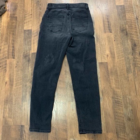 NEVER WORN! american eagle mom jean - Picture 2 of 5